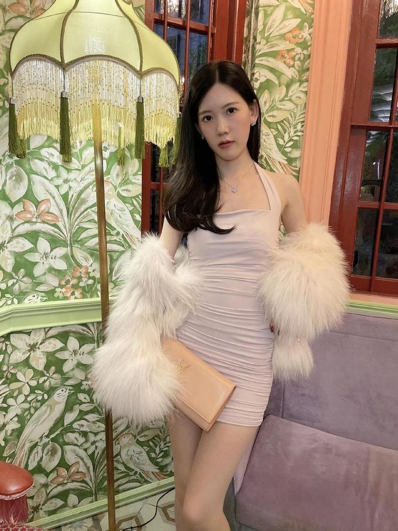 chloe霏霏微博照片：极致美图，经典之作