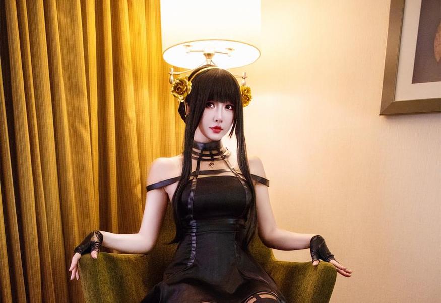 Misswarmj助眠萨德芬尼cos，打造美妙梦幻视觉盛宴