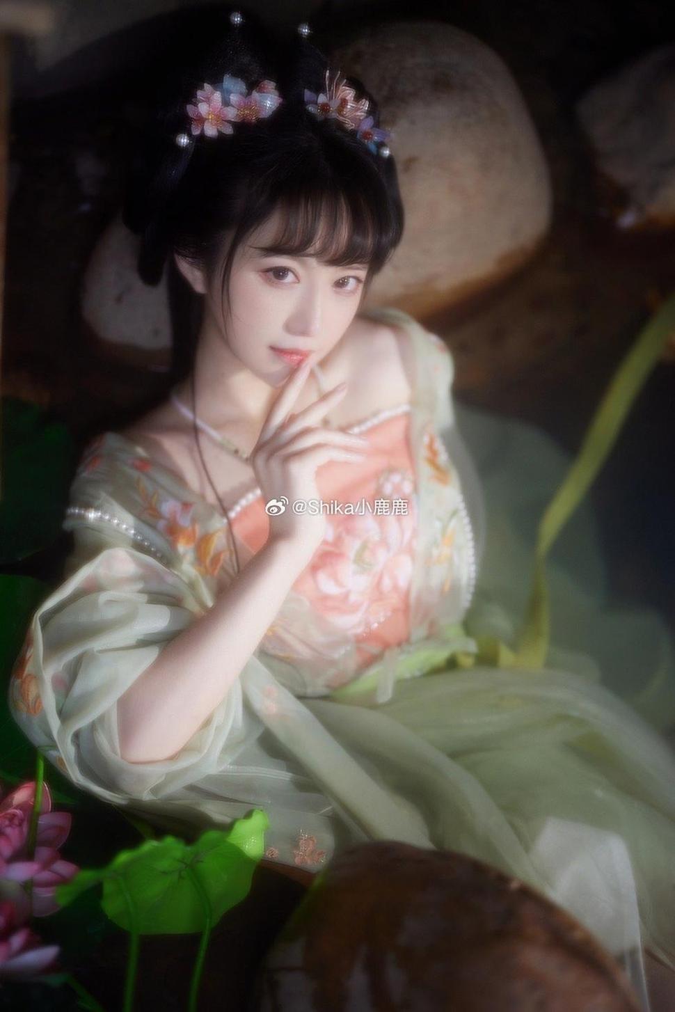 素颜与cos对比！Shika小鹿鹿cos合集全新图片揭晓