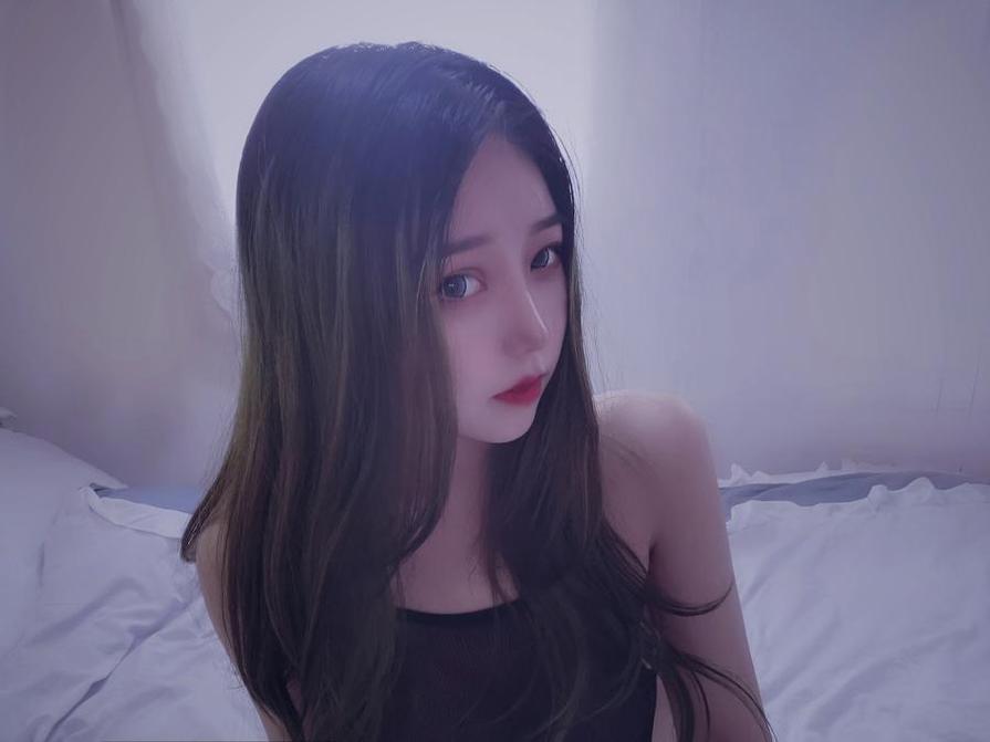 不同风格的cos作品，Eloise软软资料全都为你呈现