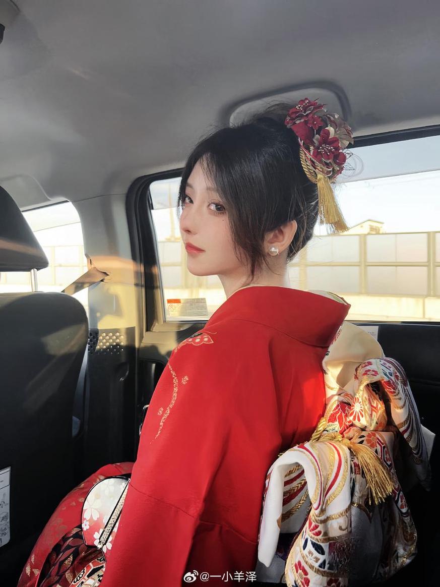 一小央泽泽鸽的爱，纯美女角色作品