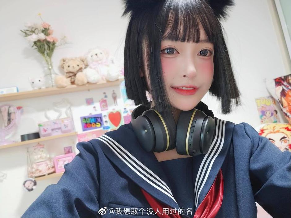 Low poly风格的佳佳酱rap图包，你值得拥有
