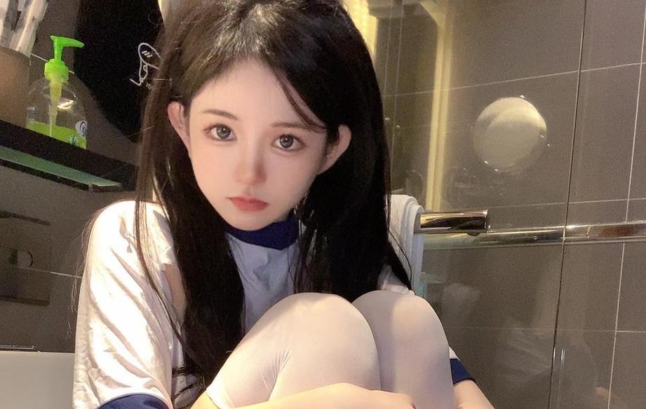 现在分享我的倦倦喵体操服资源美图合集，全是原图哦