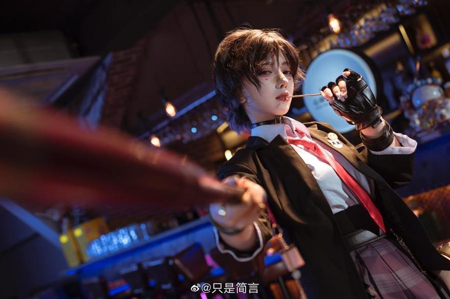 更新啦！只是简言黑saber的最新cos作品合集