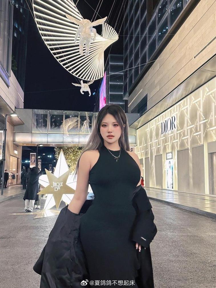 这个图包里包含了夏鸽鸽不想起床的美图，你是男的吗？