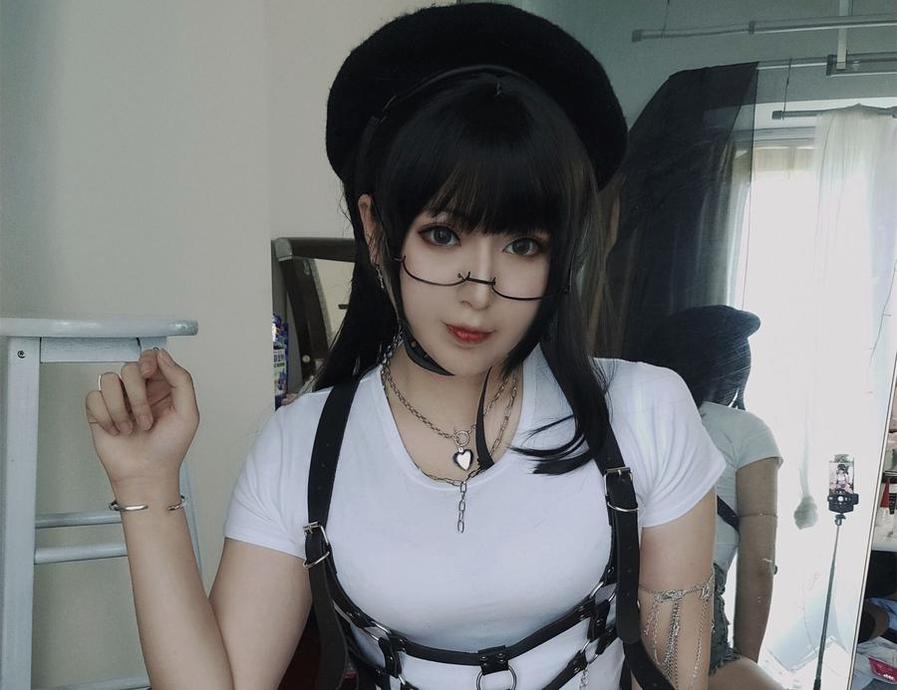 小容仔咕咕咕菲谢尔美图一张，记录美好瞬间