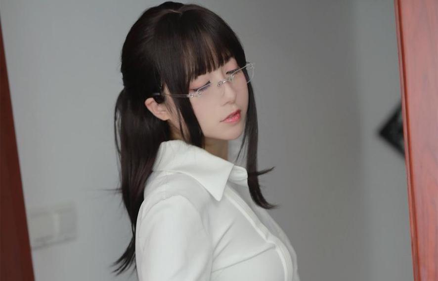 小容仔咕咕咕onlyno1的cos作品，简直是一张张超美的图片