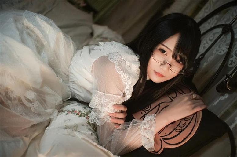晓美嫣竞泳原图大公开，惊艳你的眼球。