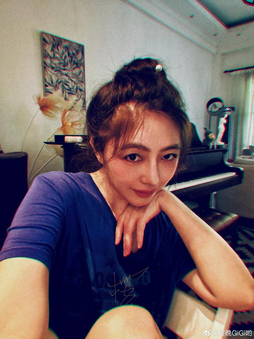 樱晚gigi下雨了，惊艳模样，放送独家作品