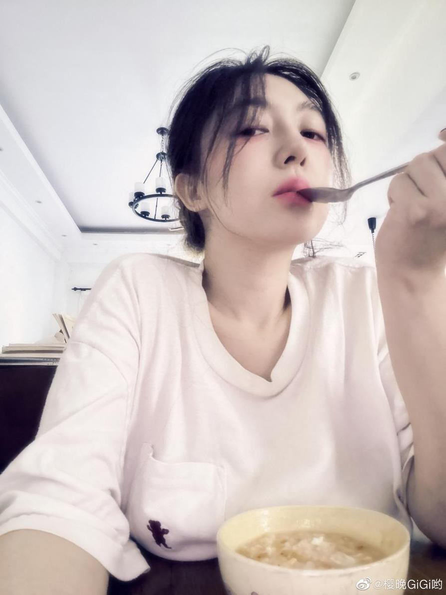 樱晚gigi橙色的光，非常高兴将这些摄影作品与大家分享