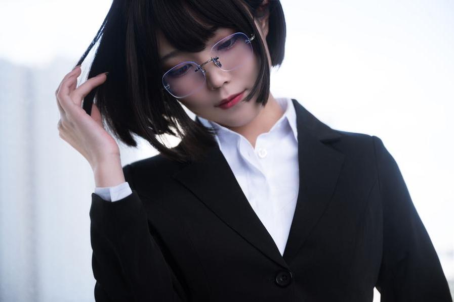 汪知子的代表作品：超美的cosplay照片