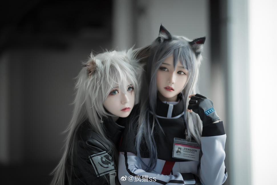 高清美图，精选疯猫ssol制服，尽在这最新图集中