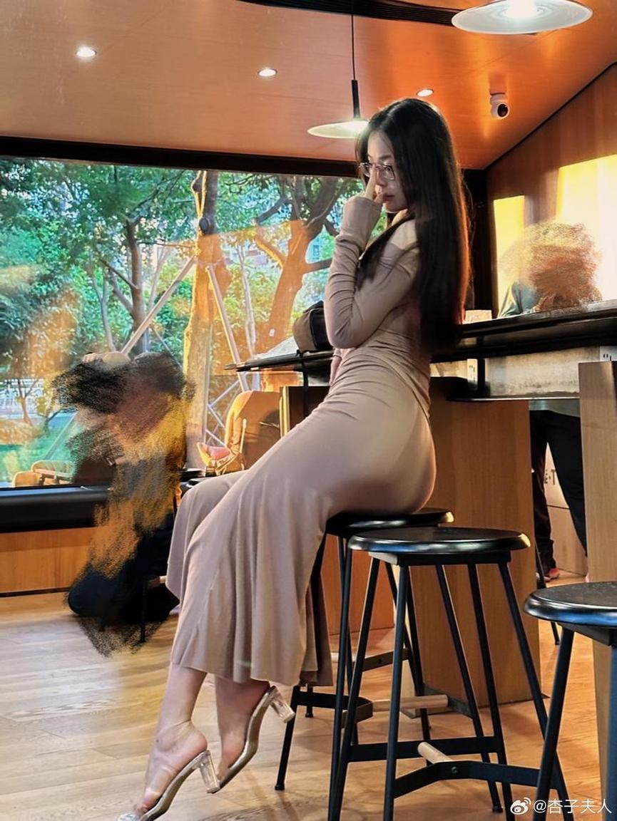 别样的美，别样的热情：白烨cos的美图分享