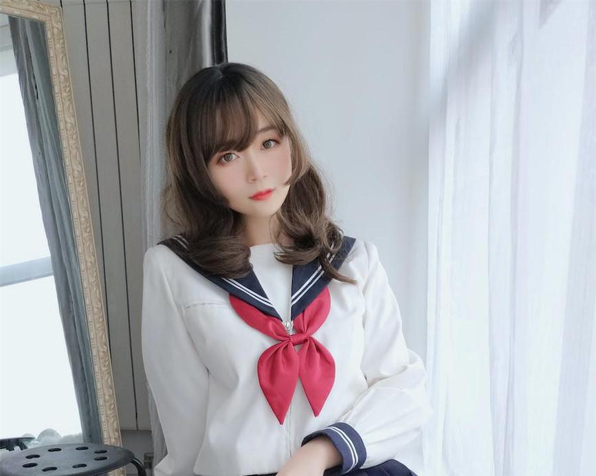 白银81图片观看，触碰作品的无限魅力。