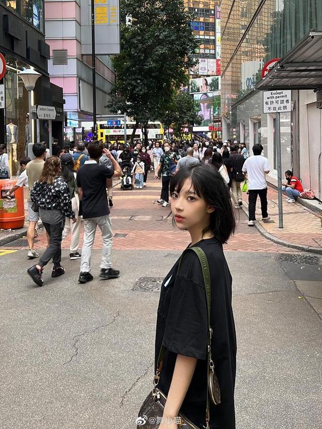 舞小喵地狱魔女：耀眼的cos作品