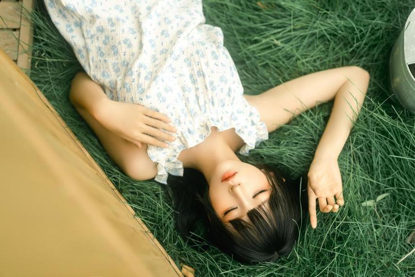 “蠢沫沫cos关小雨”的图片：经典美图，无可挑剔。