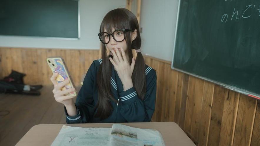 推荐一组令人心动的西园寺南歌电车图片