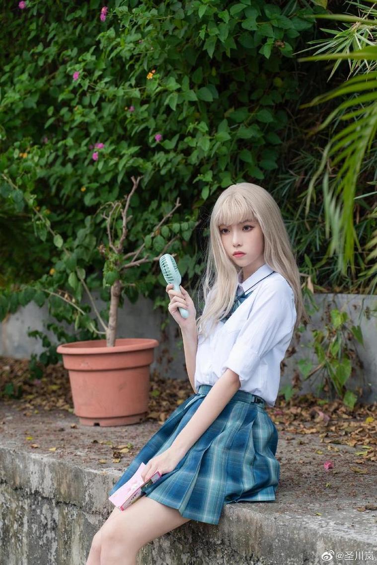 经典清纯系：许岚lan写真又升级，精品定制奉上