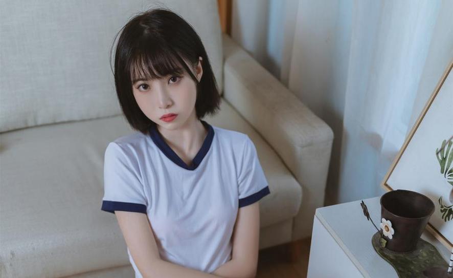 清新少女风，许岚lan修女最新美图诠释甜美风格