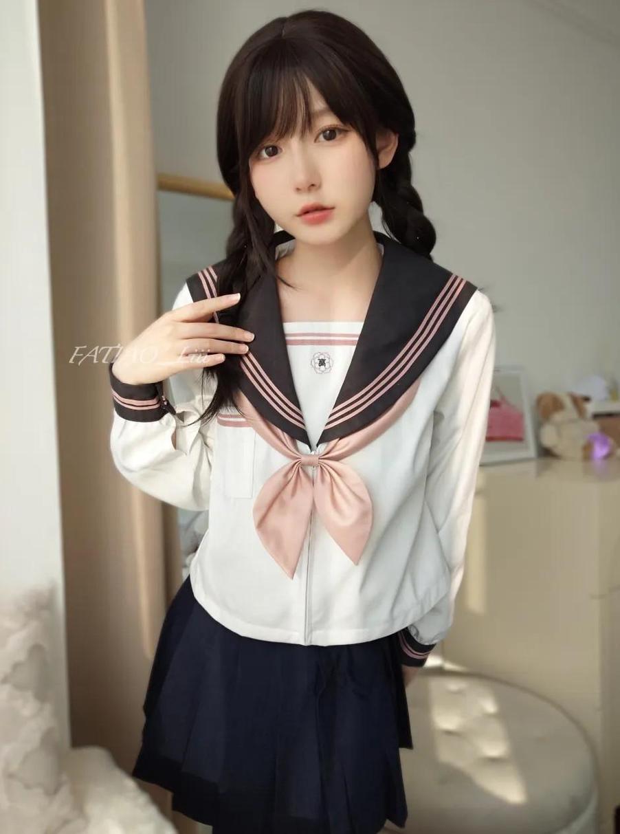 迷之呆梨资料：拍摄唯美的美图摄影作品