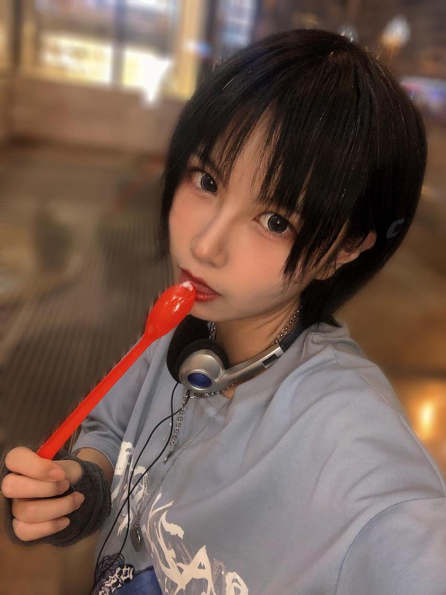 明艳绝伦！逐月Su短旗袍在线彰显华美风采的作品