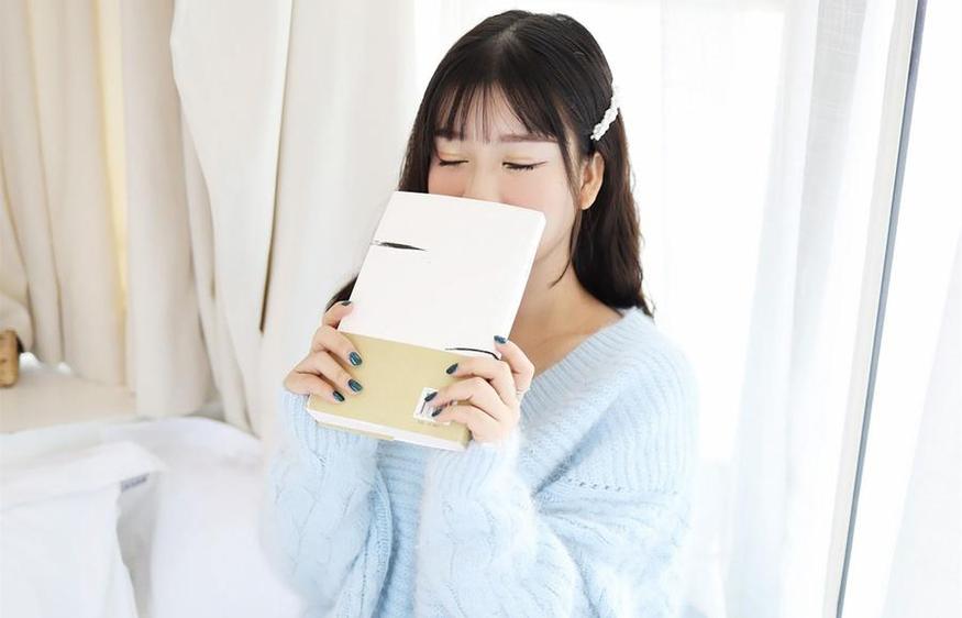 王幼仪露露小喵一笑奈何：更新啦！最新照片超美不容错过