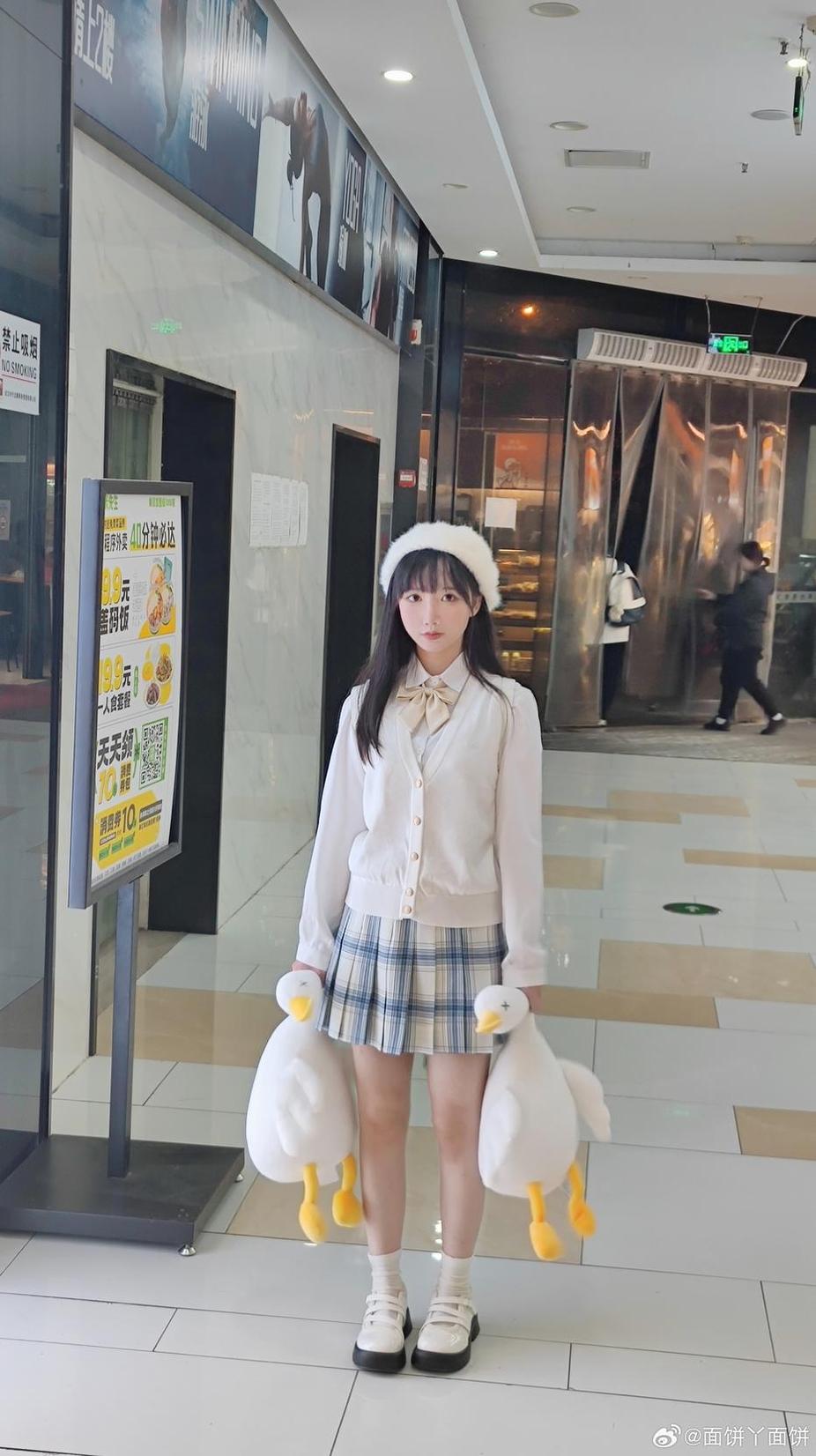黑白世界中的面饼仙儿图集摄影