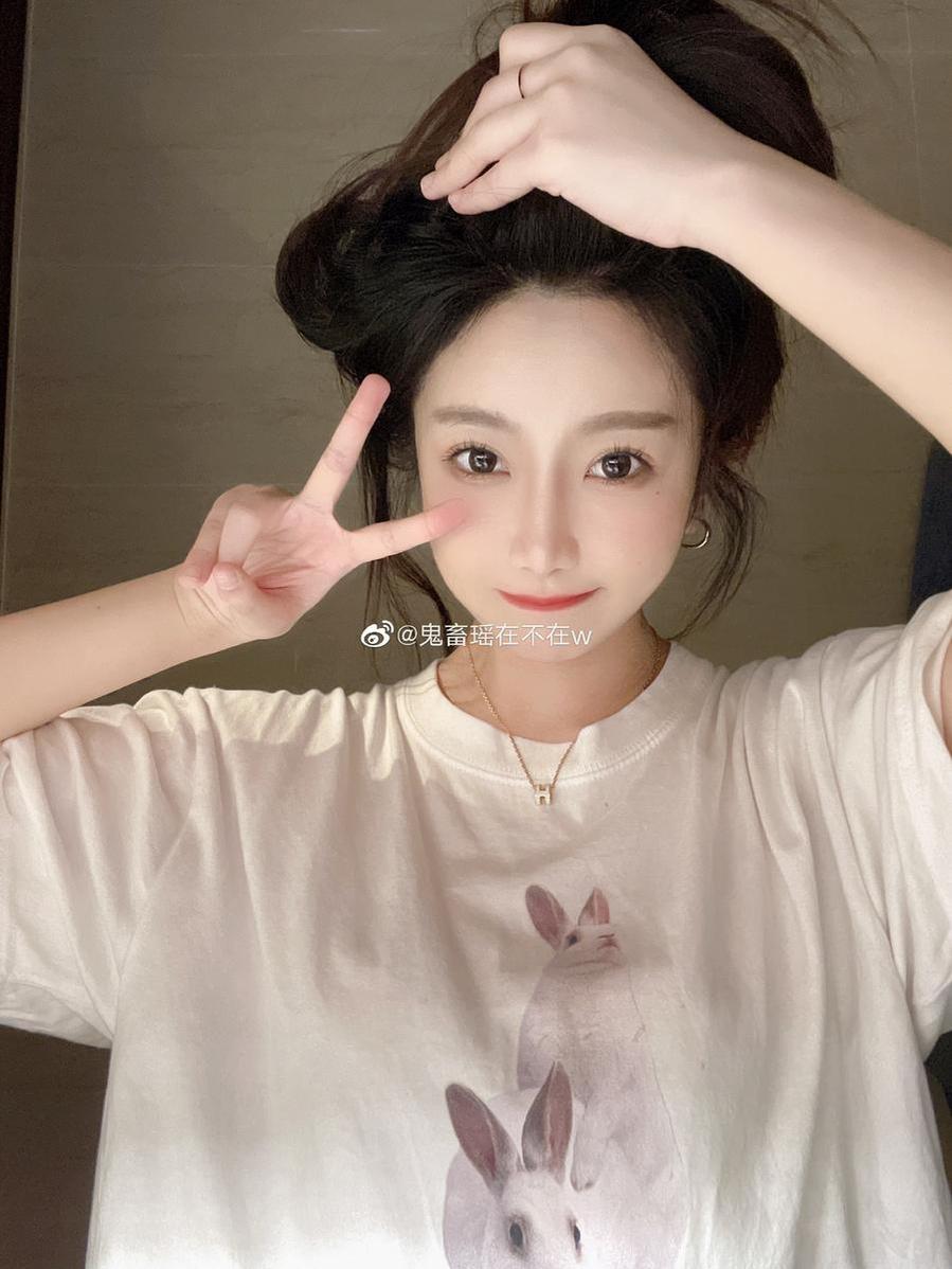 鬼畜瑶在不在w免费，携手cos圈子，带你领略别样风情